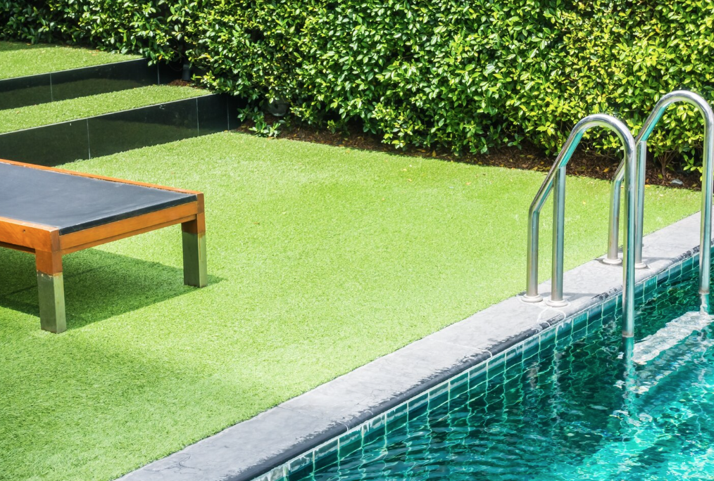 Por que investir na grama sintética para jardim externo? Conheça os benefícios!